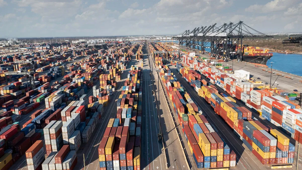 Nothing can stop falling trans-Pacific container rates: Analyst